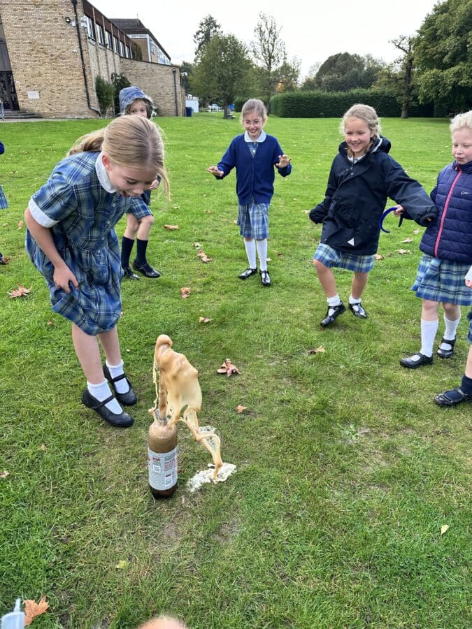 Year 4 Science - Coca Cola Mentos Rockets