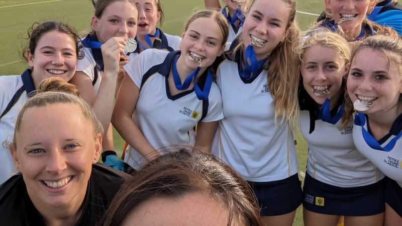 U15 Hockey Team Silver Medal Winners